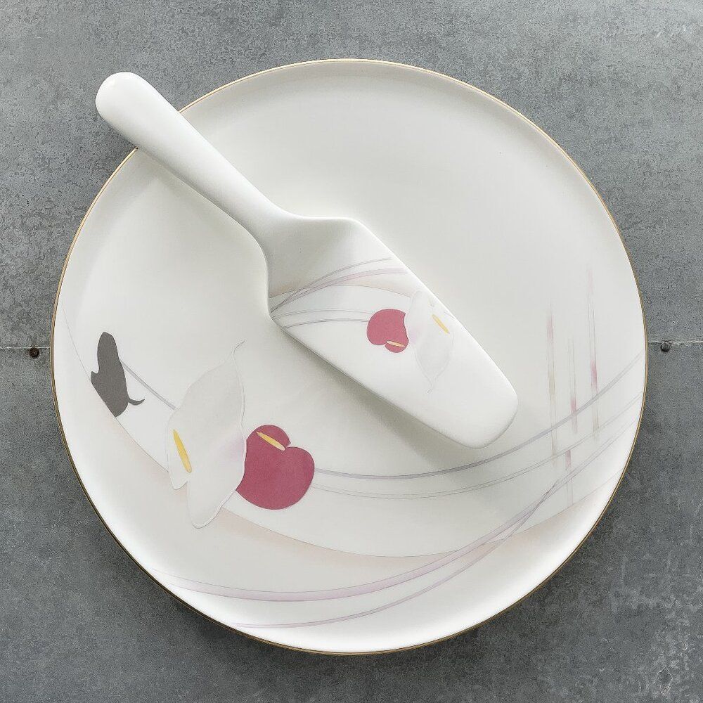 MIKASA Anthurium Cake Plate & Server, 11.5"